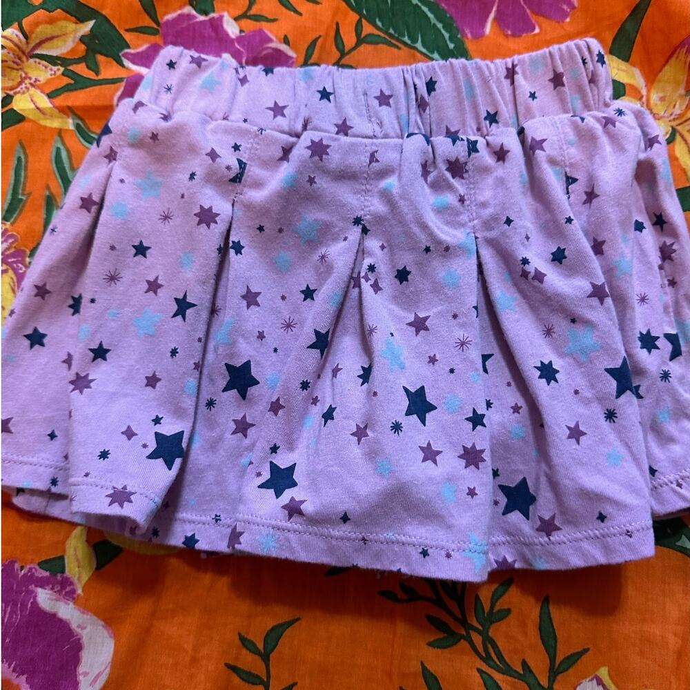 Garanimals 2T purple Star shorts/skirt